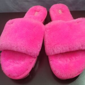 UGG Women's Vibrant Pink Plush Slippers